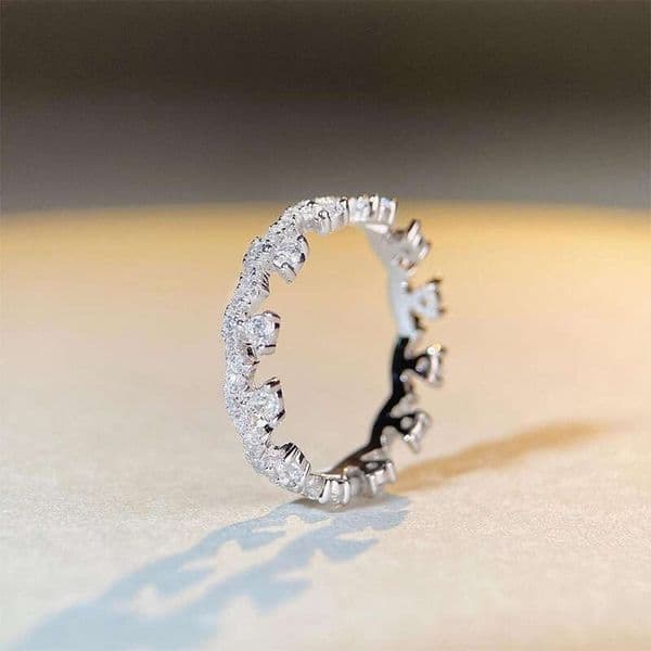 Princess Small Crown Light Luxury Lace High-end for Women Elegant Wave Stacking Ring