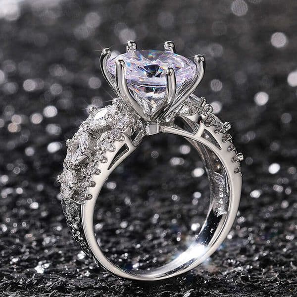 new Jewelry Fashion ring: Luxurious high-quality Moissanite women's ring hollow square diamond engagement ring