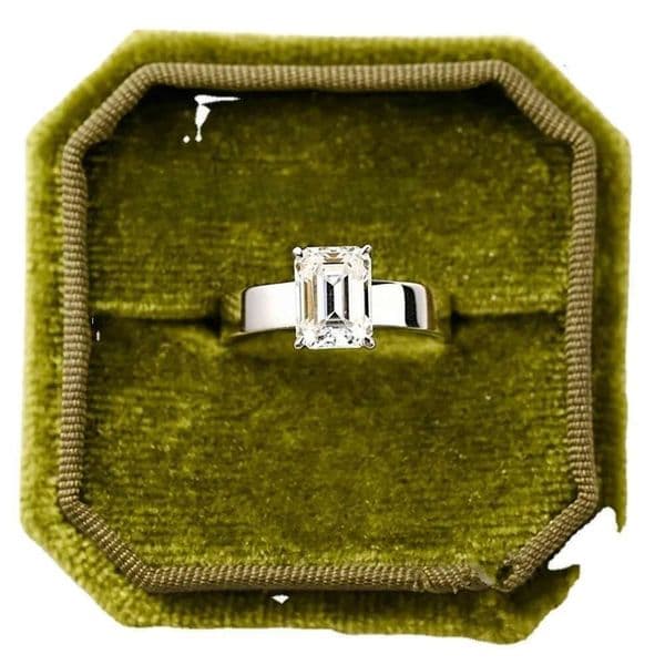 Trendy 1ct Emerald Cut Moissanite Diamond Ring White Gold Wedding Band for Men and Women Solitaire Style