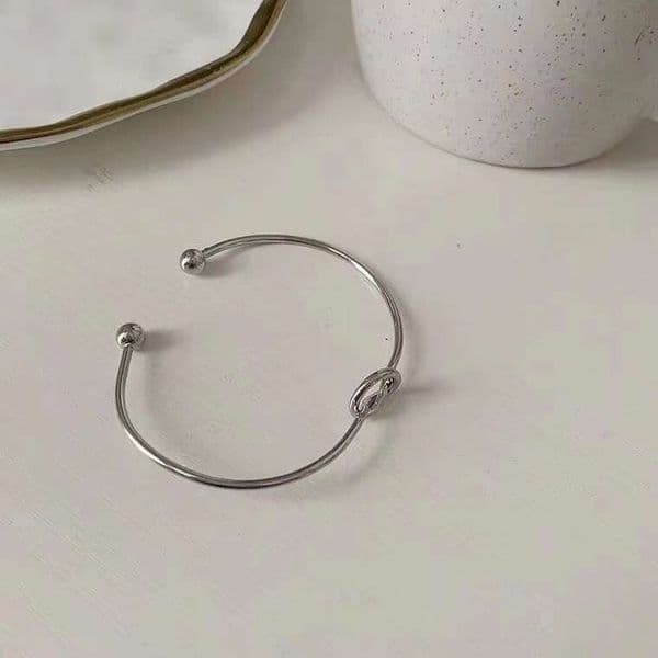 Minimalist style heart open bracelet, personalized wristband for men women, versatile and trendy knot design