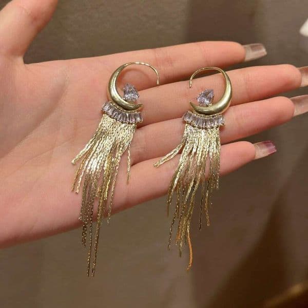 Elegant G-shaped Tassel for Women, Light Luxury, High-end Feel, Long Versatile Studs, Fashionable and Unique Design Earrings