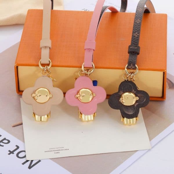 Designer Keychain Bag Charm Vivie Keychain Sunflower Lanyards Trendy Key Wallet Chain Accessries Fashion Men Women Bag Charms Designer waist chain Keys Pendant