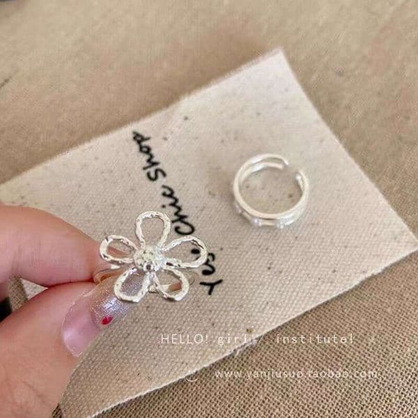 silver Hollow Pearl Flower Open for Women, Light Luxury, High-end, Elegant, French Retro, Niche Ring
