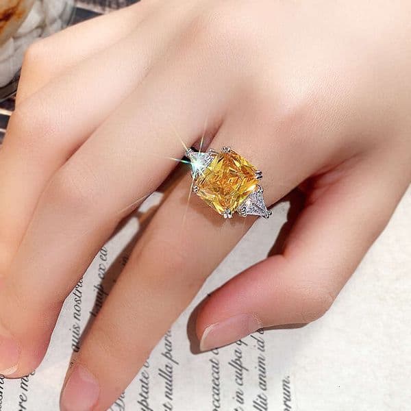 Internet Celebrity Live Streaming Women's Imitation Yellow Crystal Colorful Moissanite Women Ice Flower Sugar Cube Elegant Ring