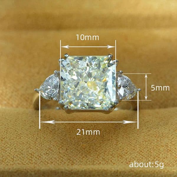 New Imitation Ice Flower High-end Ins Princess Style Luxurious Geometric Fashion Women's Ring
