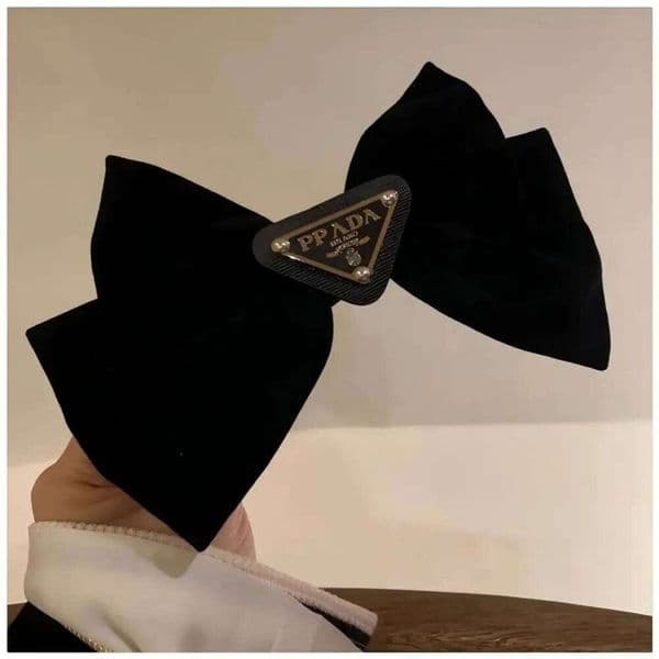 New Y2k Luxury Style Triangle Logo Letter Clip~Blackvelvet Bow Clip, Designer Women's Fashion Hair Accessories