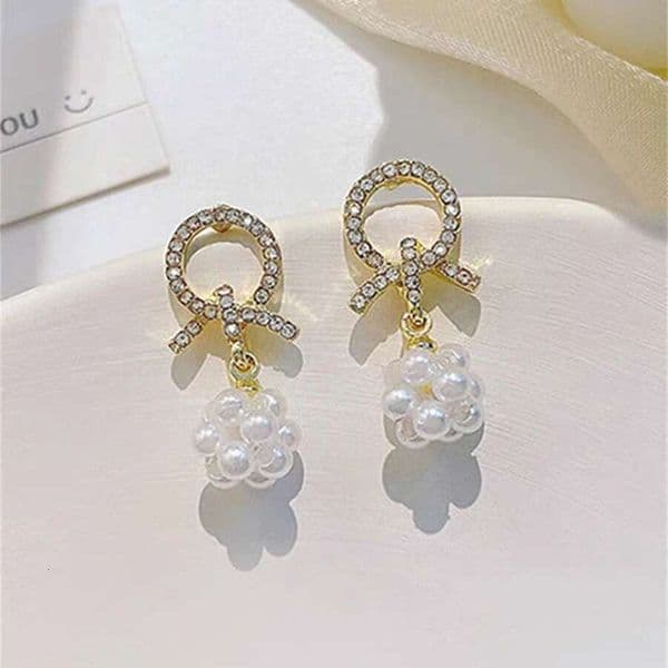 French-style Shijia pearl for women, high-end niche 2025 new earrings with a cool and minimalist forest-style temperament