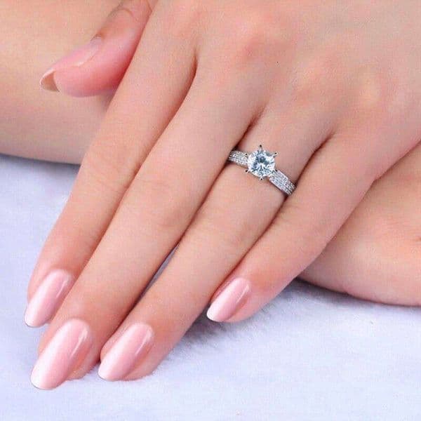 Wish New Arrival: Platinum-plated Moissanite Ring for Women Jewelry Brilliant Star Ring Wedding Band Loose Diamond