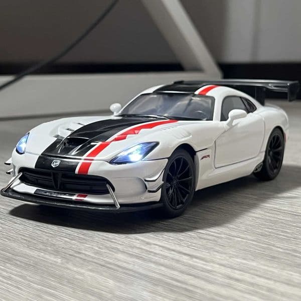 124 DODGE Viper ACR 2016 Super Sports Coupe Toy Car Die Cast Metel Cars Toy Pull Back Model Cars With Sound And Light For Child S251211