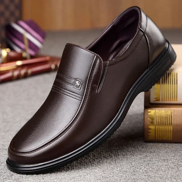 Genuine Leather Handmade Shoes Men Loafers Slip On Business Casual Shoes Classic Soft Leather Hombre Breathable Men Shoes Flat 260316