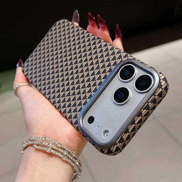 Metal Lens Carbon Fiber Texture Phone Case For iPhone Air 17 16 E 15 14 13 12 Pro Max Plus Shockproof Hard Plastic Cover 26L0324