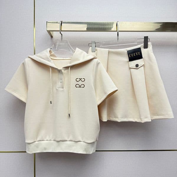 Women Outdoor Sport Skirts Outfits Casual Hooded Short Sleeve Sweatshirt Pleated Skirt Sets Tennis Workout Mini Skirt Sets