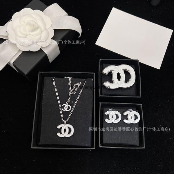 Designer Jewelry Channels 25s new model from white enamel double C necklace elegant earrings and brooch set