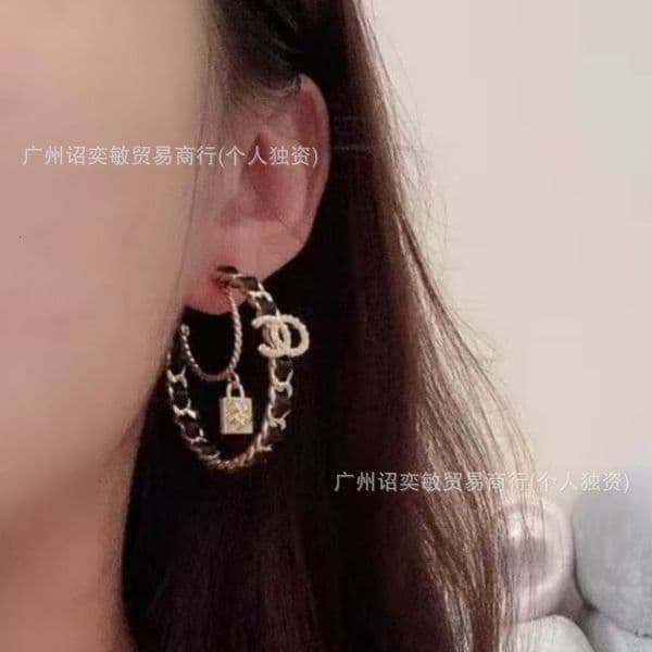 Designer Jewelry cc earrings C-shaped Black Leather Cord Double Lock Inlaid Diamond Earrings Fashion Jewelry channels studs