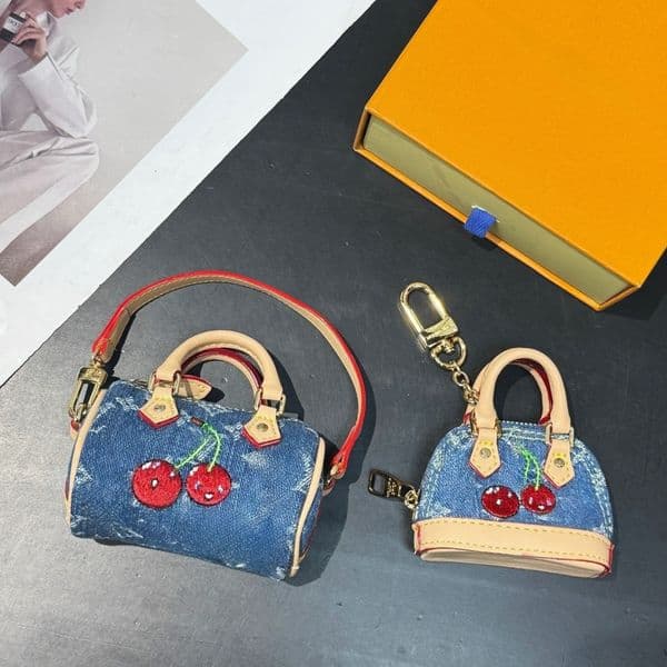 Keychains Lanyards Key Chains Holder Bag Charms Coin Purse For Porte Clef Gift Men Women Car Bag Pendant Accessories