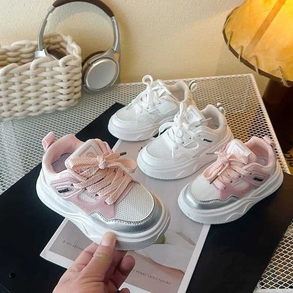 2025 Sneakers Casual Fashion s Shoes Soft Sole Anti Slip Versatile Girl Shoe Simple Classic Lightweight Boy Shoes S251212