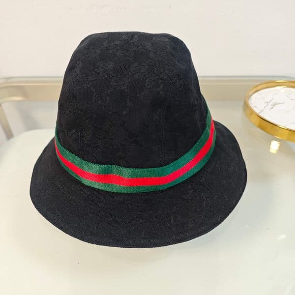 2023 Desingers bucket hats s Wide Brim Hats solid colour letter sunhats fashion Party trend travel buckethats High Quality hundred hat very Q260516