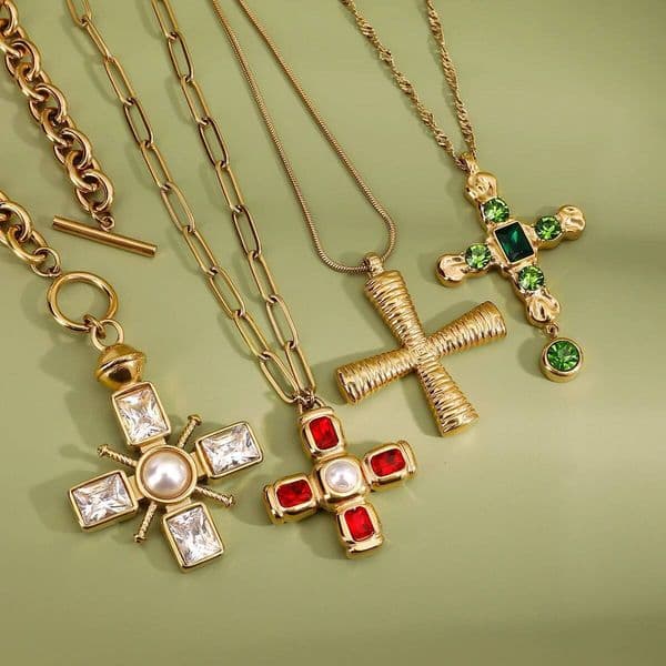 Delicate Colorful Bling Cubic Zirconia Cross Pendant Stainless Steel Luxury Necklace High-Grade Fashion Shiny Jewelry Gif