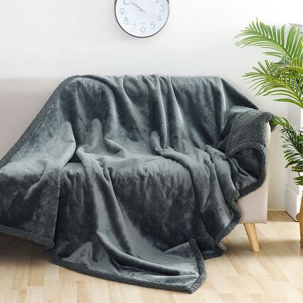 y Shaggy Blanket Winter Warm Cosy Romantic Couple Waterproof BlanketThickened Large Size MicrofibreBlanket 260325