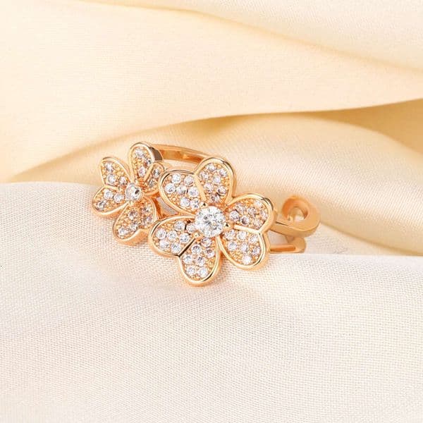 Fashion Designer Floral Rings for Women Light Luxury Flower Adjustable Engagement Wedding Rings Gift Trendy
