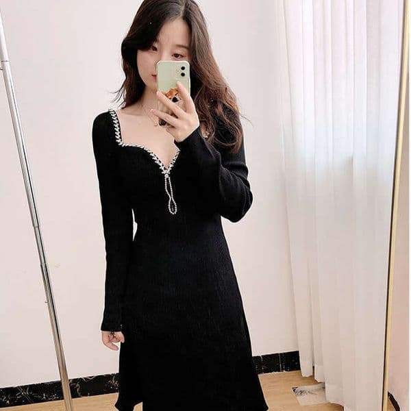 2026 Autumn New Designer Heavy duty Embroidered Crystal S6 Decorative Low Neck Waist Long Sleeve Knitted Dress