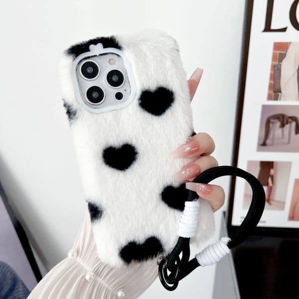 Love Heart Shape Plush Fur Phone Cases Bracelet For iPhone Case 17 aIR16E 16 15 14 13 12 11 Pro XS Max XR X 7 8 Plus SE 2 Cute Fluffy Cover