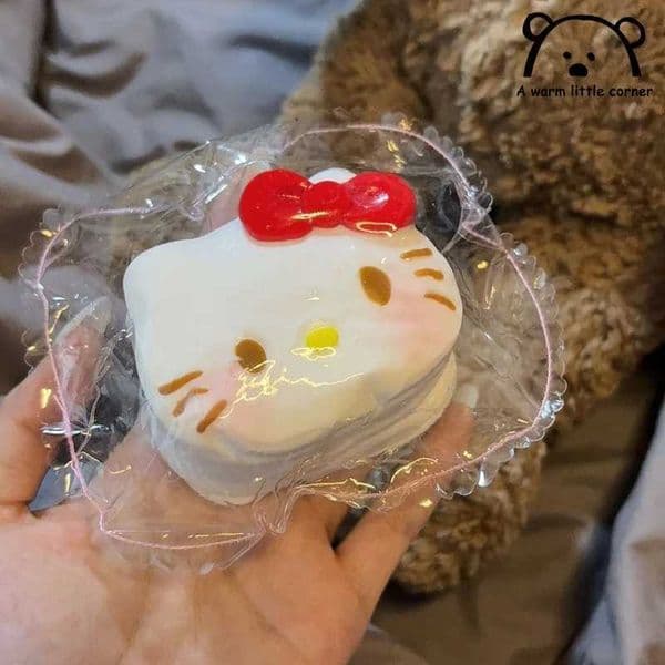 Cute Hellokitty Pancake Squeeze Toys Texture Super Soft Slowly Rebounding Pressure Release Hand Relaxation Toy Relieving Anxiety C260325 C260327