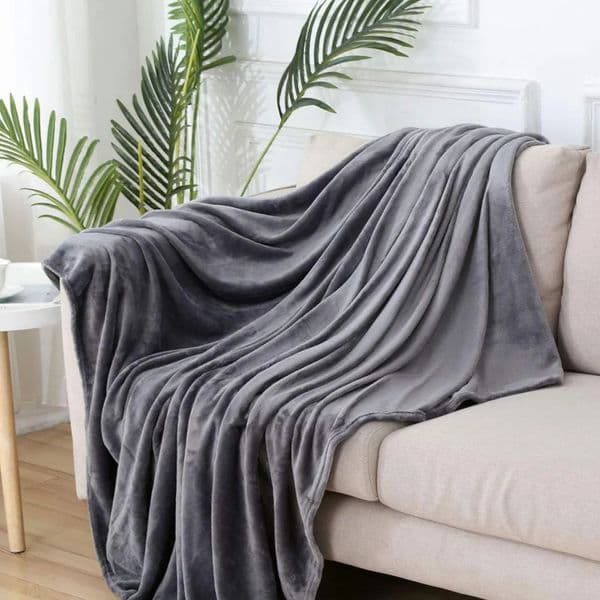 1pc Coral Fleece Blanket Simple Grey Soft Warm Throw Nap for Sofa Bed Camping Trip Office Pet Dog 260325