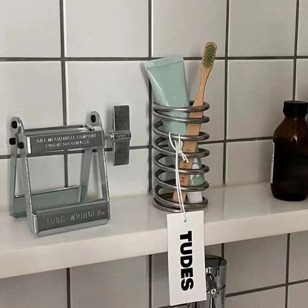 Creative Stainless Steel Toothbrush Holder Metal Bathroom Toothware Rack Toothpaste Makeup Brush Storage Decoration 260325