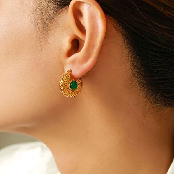 French Vintage Green Glass Hollow-out Gold Earrings A Niche Design, Titanium Steel Plated With 18k Real Gold, Light Luxury Ear Accessories