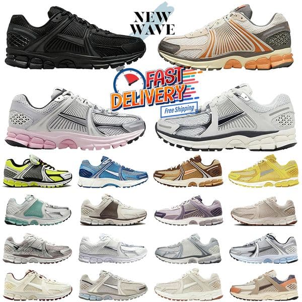 2026 Top Quality Designer Running Shoes V5 Roam Metallic Gold Photon Dust Pink Thunder Blue Triple Black Flax Mens Women Flat Trainers Sneakers
