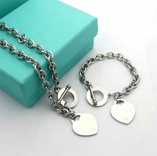Luxury jewelry chain designer bracelet for Woman luxury designer love Jewelry top quality Heart Necklace For Man luxury silver jewelry set no box