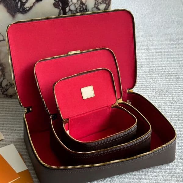 Designer Jewelry Box Unisex Cosmetic Bags Luxury Monogram Makeup Bag Leather Flower Letter Pattern Rings Boxes Necklaces Watch Case Packaging Boxes Watch Boxs