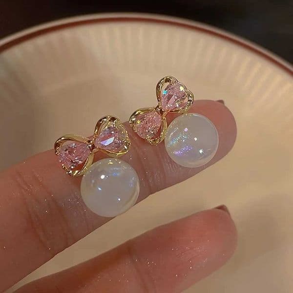 Elegant Bowknot Faux Pearl Stud Earrings - Luxurious Zinc Alloy for Women Perfect for Daily Wear or Parties H260326