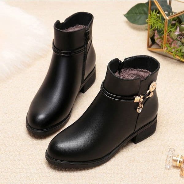 Ddmysports New Winter Style Plush Lined Soft Leather Soled Short Boots Warm Non Slip Suitable For Middle Aged And Elderly Women Ladies Cotton Shoes Outdoor