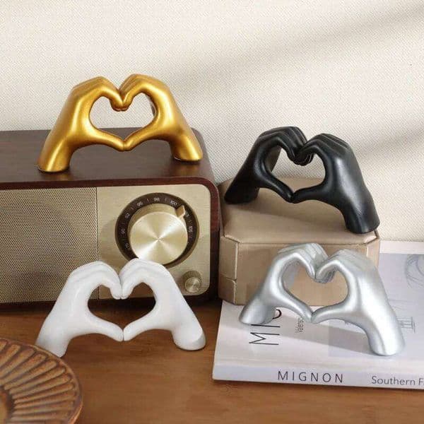 Gold Decoration Heart Statue Living Room Bedroom Decoration, Love Finger Modern Hand Gesture Sculpture Home Shelf Desktop 26H0326