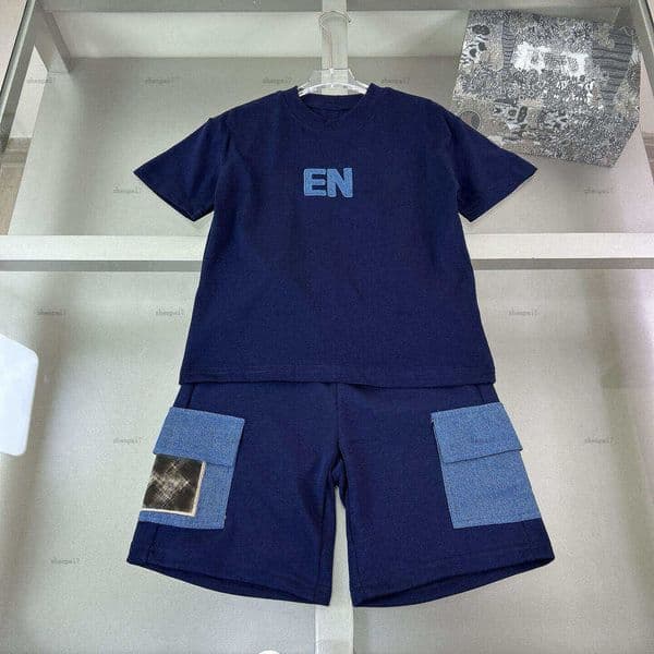 Fashion baby T-shirt set High quality boys girls tracksuits kids designer clothes short-sleeved and Pure cotton shorts A161X05N152