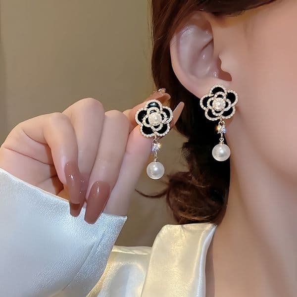 Luxury Brand Designer Jewelry New Korean Style Elegant Camellia Pearl Earrings For Women, High-End Fashion Versatile Floral Drop Earrings, -Inspired Earrings