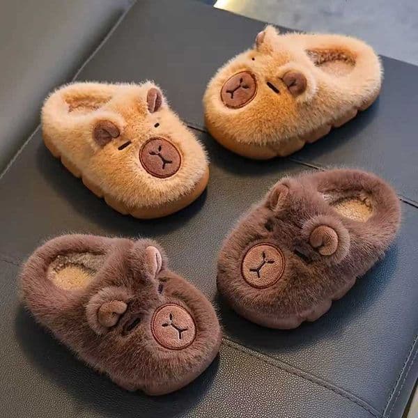 Autumn Winter Warm Cotton Slippers Cute Capybara Kids Slip-On Shoes Boys Girls Soft Non-Slip Lightweight Youngsters Footwear Z260326
