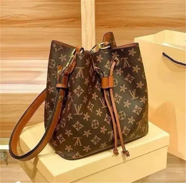 Luxurys Designer Bag Enbossed Old Flower Women Handbag Shoulder Bags Fashion Composite Clutch Tote Bag Female backpack Purse Walle Bag