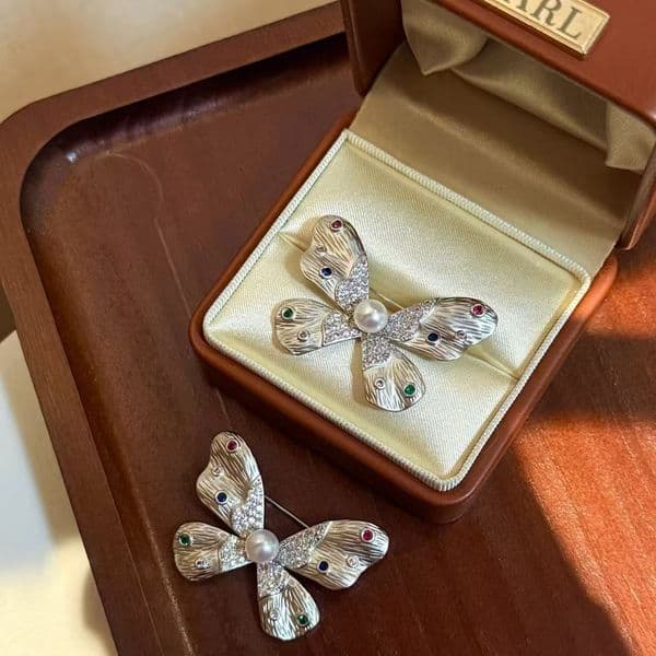 Luxury and Sophisticated High-Class Brooch Elegant Pin Pearl Brooch Z260513