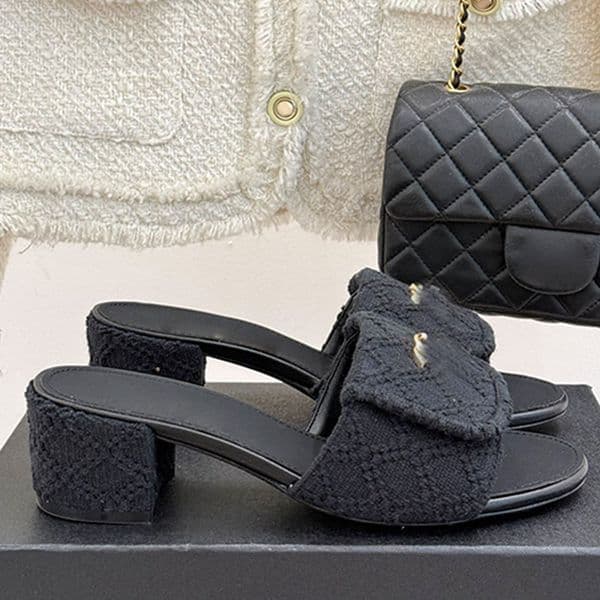 Luxury Flip Bag Buckle Knitted Slippers Designer Women Flat Sandals 26SS Miss High Heels Coarse Heel Large Sole Genuine Leather Leather Fabric Top quality
