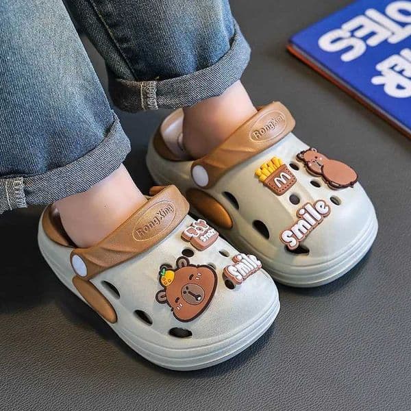 Capybara Children Home Slippers 2026 Summer Sandals Boys Girls Flip Flops Beach Shoes Kids Cartoon Cute Fashion Garden ShoesT260327