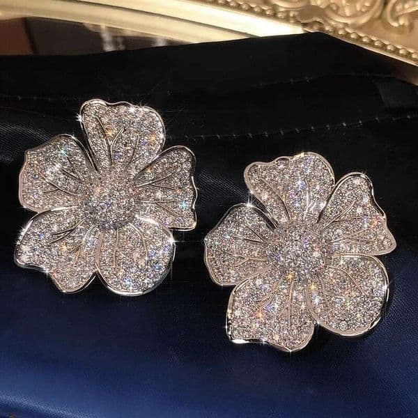 Best-Selling Floral Earrings for Women: Camellia Flower Elegant Small Fragrance Style Accessories Fashionable Elegant and Sweet