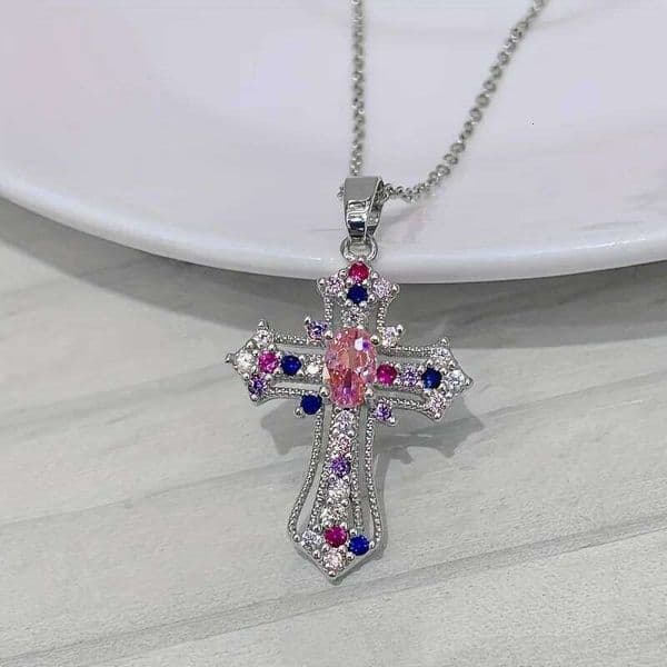 1-piece vintage cross necklace with a unique pendant, delicate clavicle chain, silver-colored women's fashion jewelry, suitable