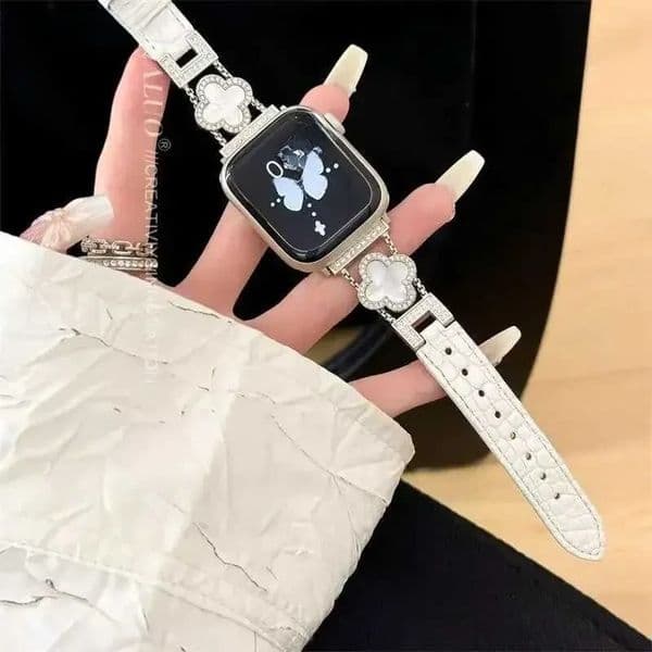 Watch band Clover Splicing Compatible With watch 38Mm 40Mm 41Mm 42Mm 44Mm 45Mm 49Mm Fashionable Handmade Strap
