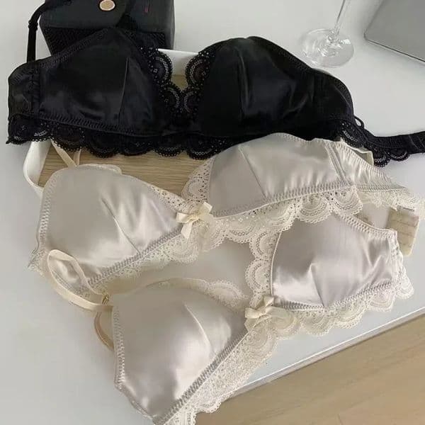 Korean Style Triangle Cup Bow Lace Bra for Women Small Chest Satin Underwear Sweet Girl Breathable Comfortable Soft Bra Lingerie 260326