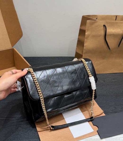 10AA Classic diamond pattern chain bag oilandwax leather vintage aesthetic single shoulder strap casual suitable for work everyday wear understated luxury
