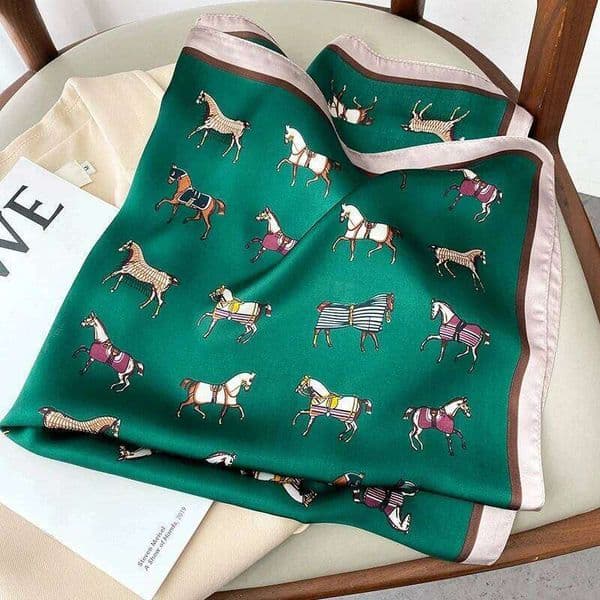 70*70cm Silk Satin Hair Scarf lady luxury Sunscreen shawl women quality Square silk scarves Fashion beach printed headscarf 26W0328