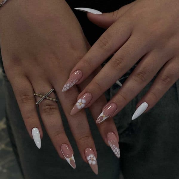 Ins-style nail art nude-colored white flower nail tips pointed almond-shaped leopard print French-style wearable nail patches T260328